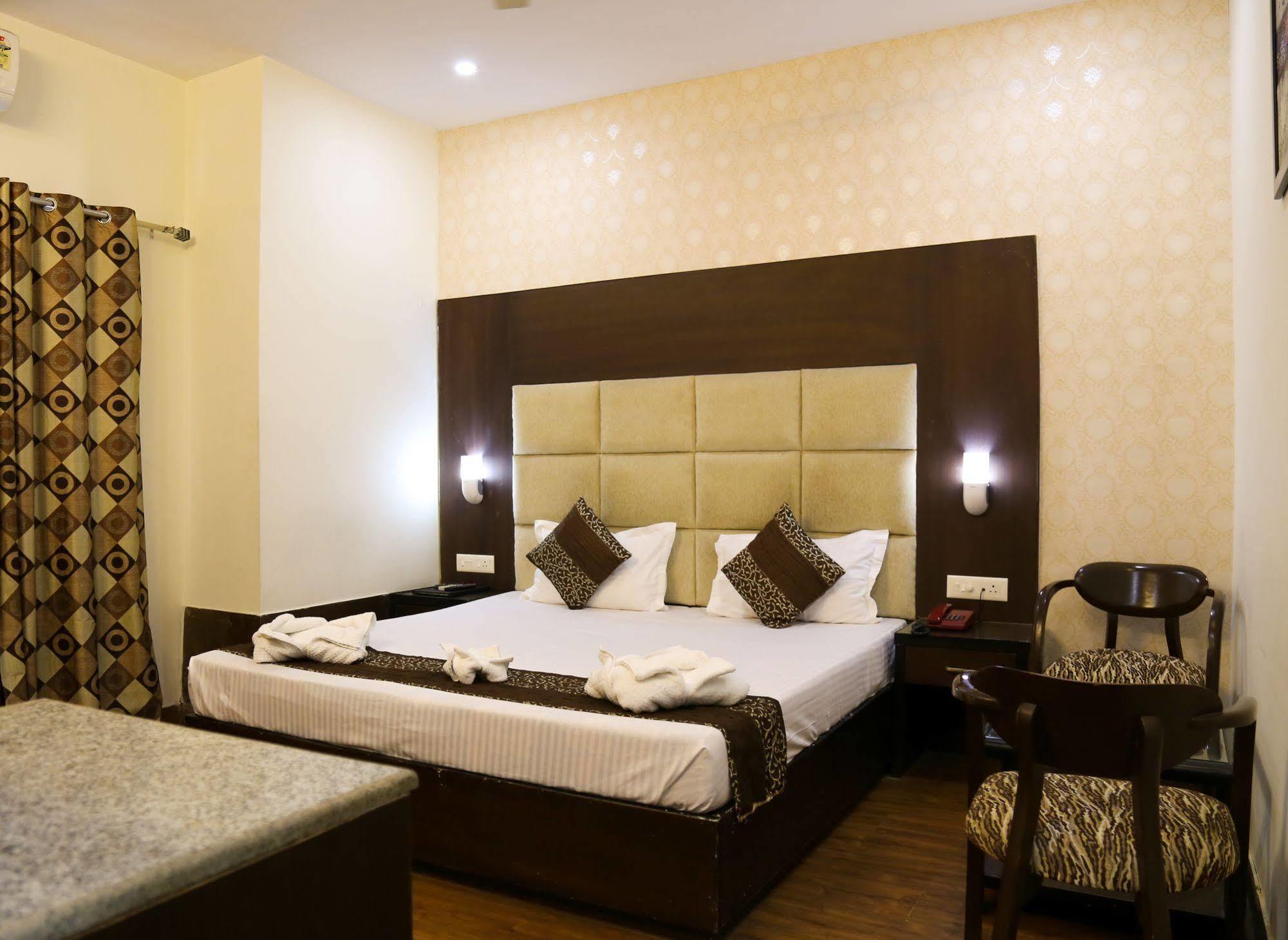 Grand Legacy Beacon, Dehradun Ξενοδοχείο Εξωτερικό φωτογραφία