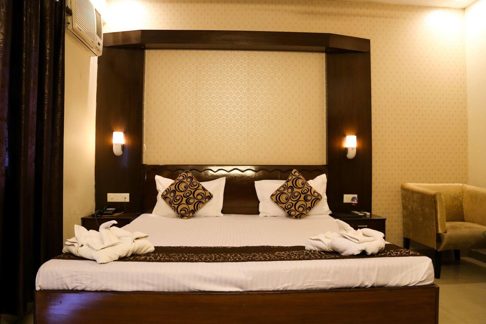 Grand Legacy Beacon, Dehradun Ξενοδοχείο Εξωτερικό φωτογραφία